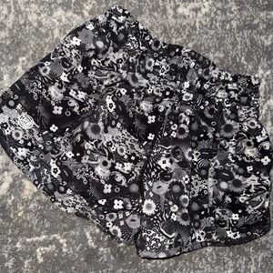 Lululemon sea wheeze trainer shorts